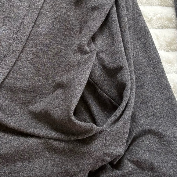 4/25$ Athleta Oversized Scoop Neck Hoodie Charcoal Gray Womens Size XS - Picture 7 of 11
